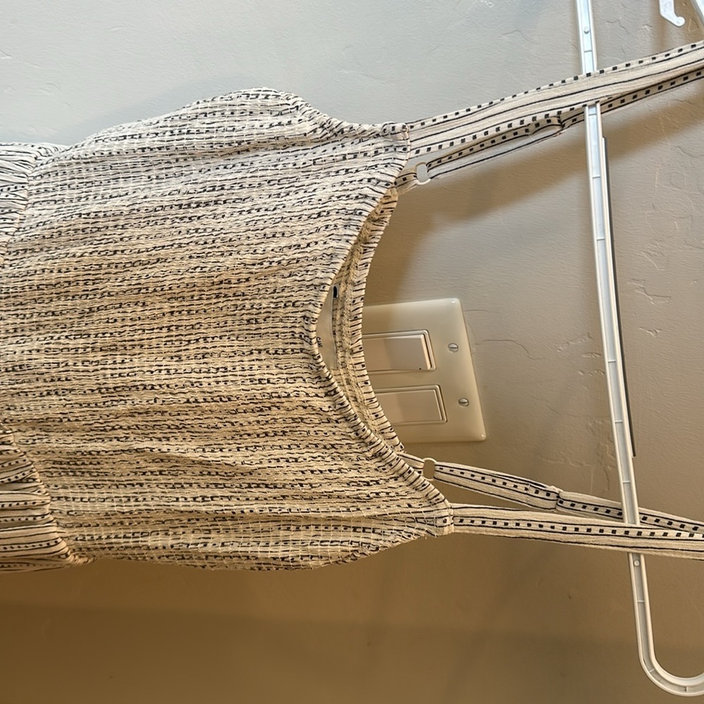 Old Navy dress - Picture 2 of 4